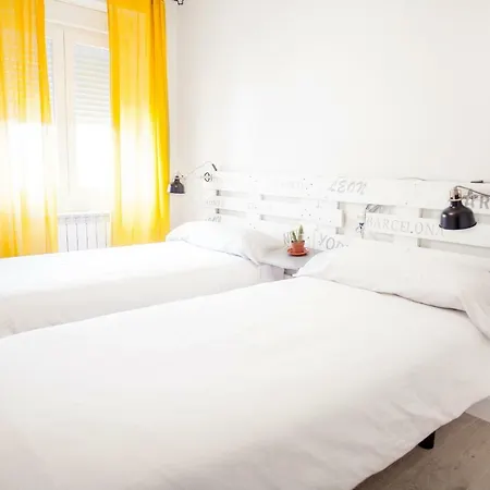 Housingleon - Etheria 250m Barrio Humedo Διαμέρισμα *