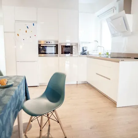 Housingleon - Etheria 250m Barrio Humedo Διαμέρισμα