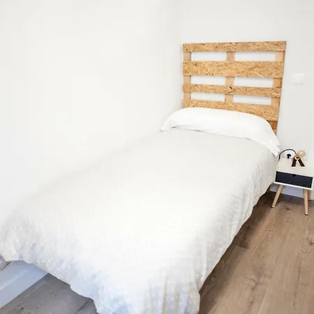 Housingleon - Etheria 250m Barrio Humedo Διαμέρισμα *