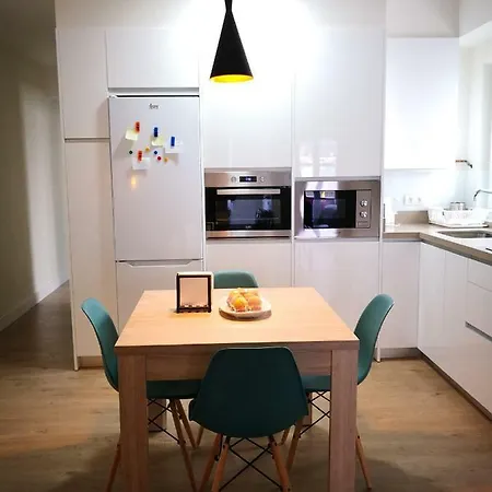 Housingleon - Etheria 250m Barrio Humedo Διαμέρισμα *